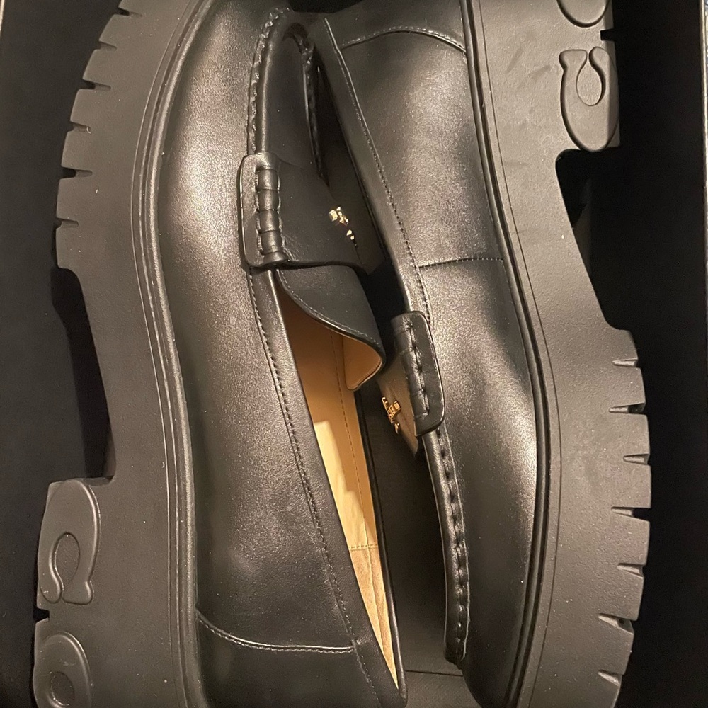 Coach loafers size 11 women - Picture 2 of 3